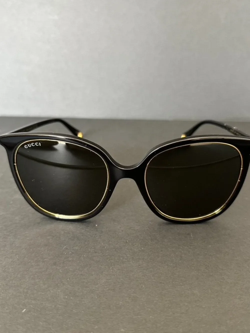 Gucci Women Black Sunglasses with Chains NEW - Picture 3 of 12
